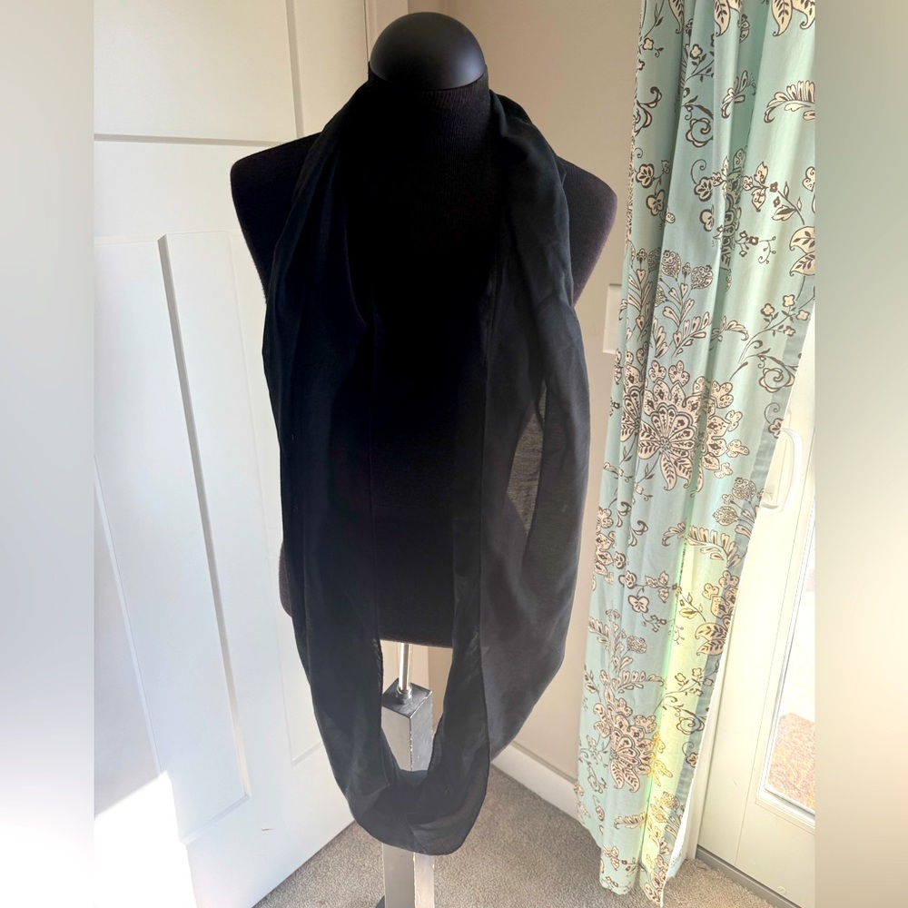 Infinity scarf black